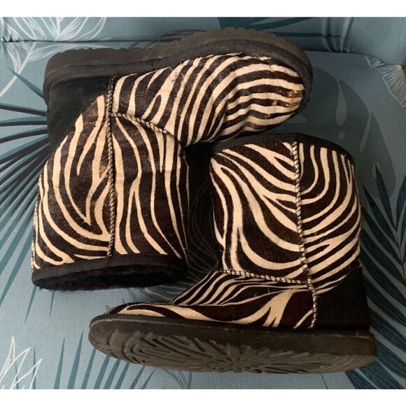 UGG Classic Short Exotic Zebra Print Shearling Sheepskin CALF HAIR Boots sz 6 - Picture 5 of 10